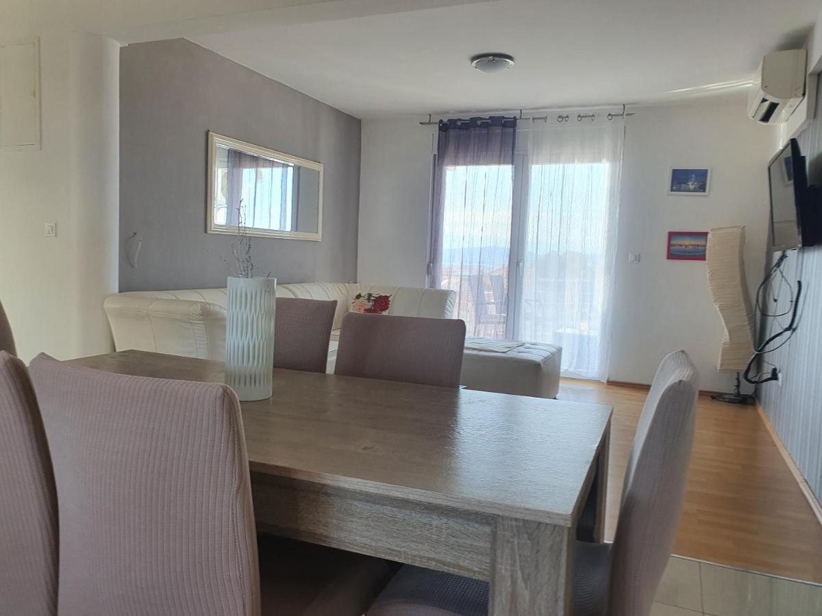 Cozy Two-Bedroom Apartment Задар Экстерьер фото
