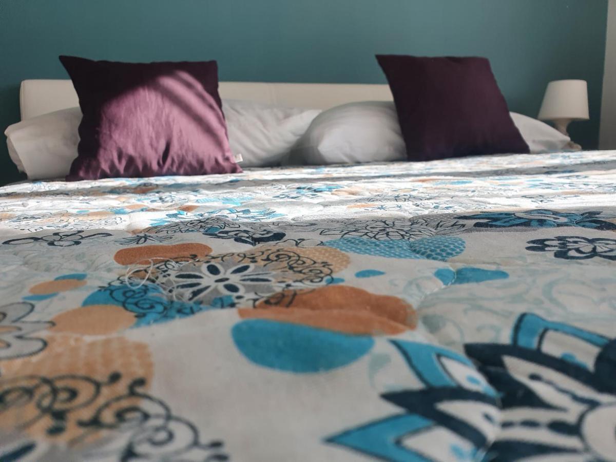 Cozy Two-Bedroom Apartment Задар Экстерьер фото